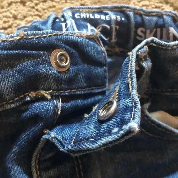 The children’s place skinny jeans 2T light in color and adjustable waist - Picture 7 of 7